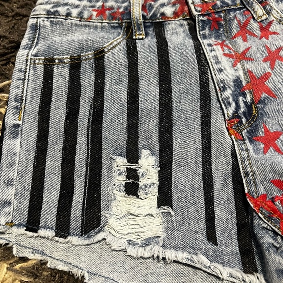 NWT Harley Quinn Birds Of Prey Denim Shorts - Stars and Stripes - Picture 4 of 11